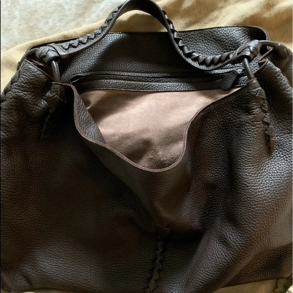 Bottega Veneta Open Hobo Cervo with
Intrecciato Detail - Picture 10 of 17